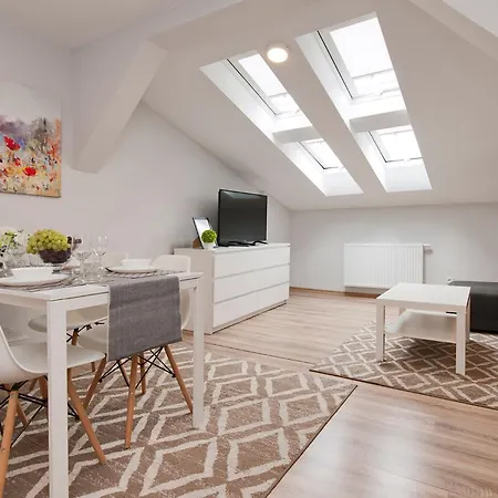 Stary Port Apartment *
