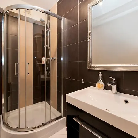 Stary Port Apartment *