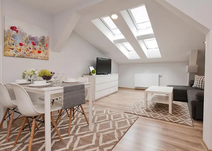 Stary Port Apartment *